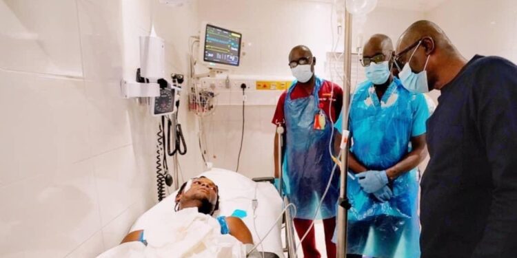 #EndSARS: Sanwo-Olu visits wounded protesters at Lagos hospitals