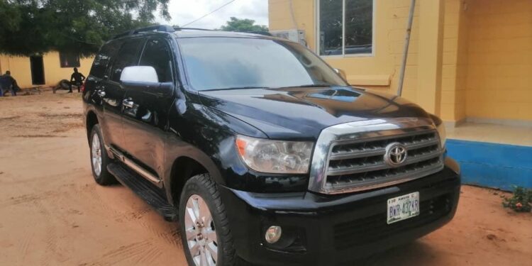 APC crisis: Party Chieftain retrieves car gift from Chairman