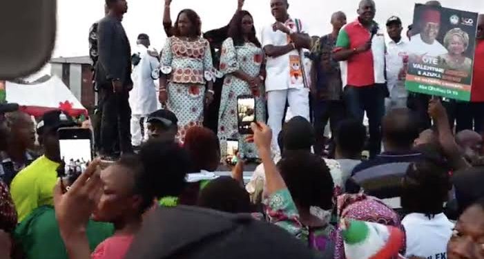 Anambra Guber: IPOB members ‘Harass’ Peter Obi, Abaribe during Campaign [VIDEO + PHOTOS]