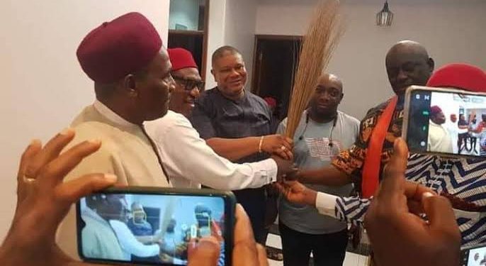 BREAKING: Anambra Deputy Governorship Candidate decamps to APC [PHOTOS]