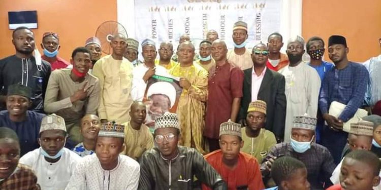 Christmas: Shiites Attend Church Service To Celebrate With Christians [PHOTOS]