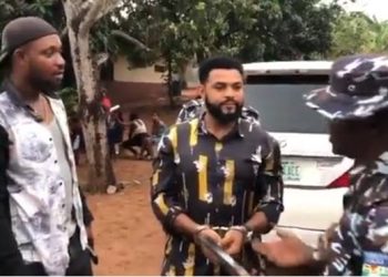 “We Are Going To Station” — Movie Turns To Reality As Police Refuse To Remove Handcuff From Actor’s Hand [VIDEO]