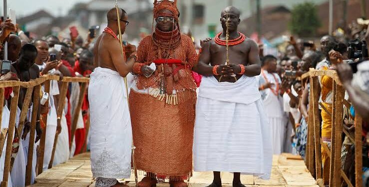 How The Obas Are Coronated In Benin