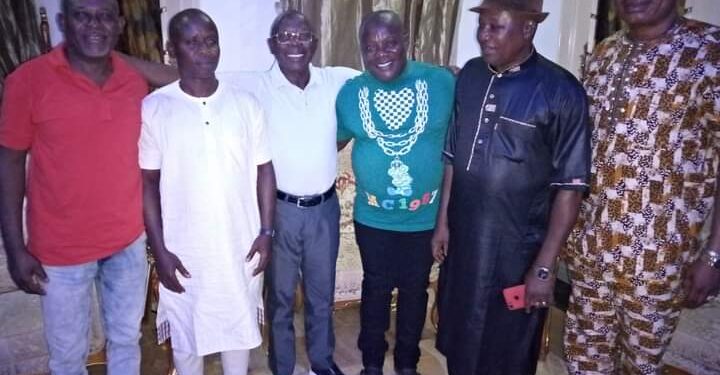 2023: Ex-Council Chairman, PDP Leaders Dump Party For APC In Edo [PHOTO]