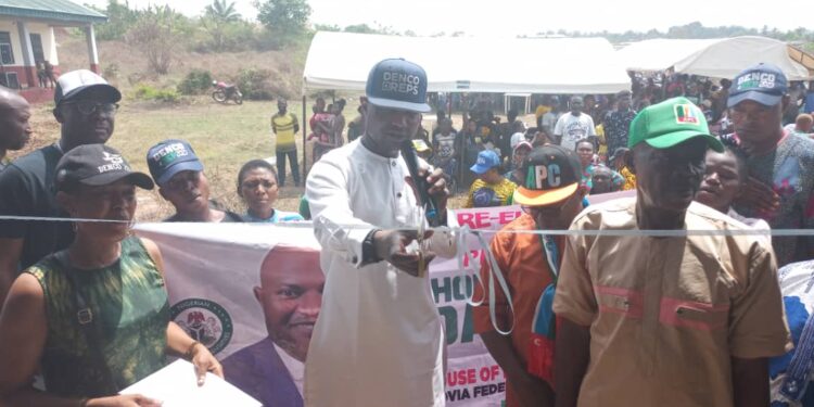 Idahosa Inaugurates school building, urge Electorates To Shun Politicians with Fake Promises