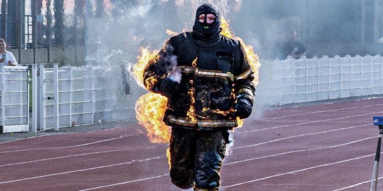 Man Breaks World Record For Longest Distance Run While On Fire Without Oxygen