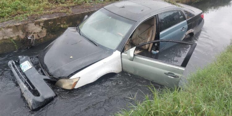 PHOTOS: Moment Car Plunges Into Lagos Canal