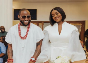 Davido reportedly welcomes twins with Chioma