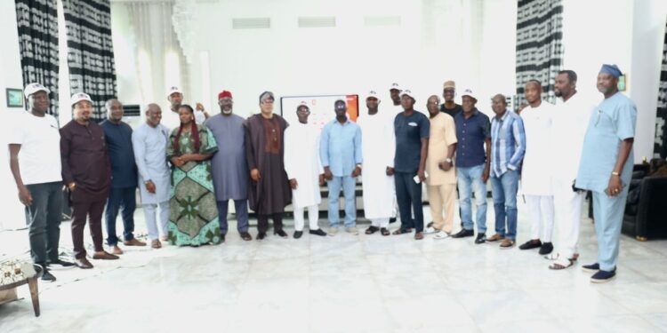 Edo 2024: More Woes For PDP As Oshiomhole, Okpebholo Welcome Eight Former Council Chairmen into APC