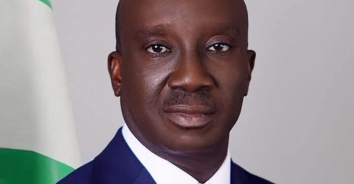Edo Workers Smile into New Year as Okpebholo Pays 13th-Month Salary