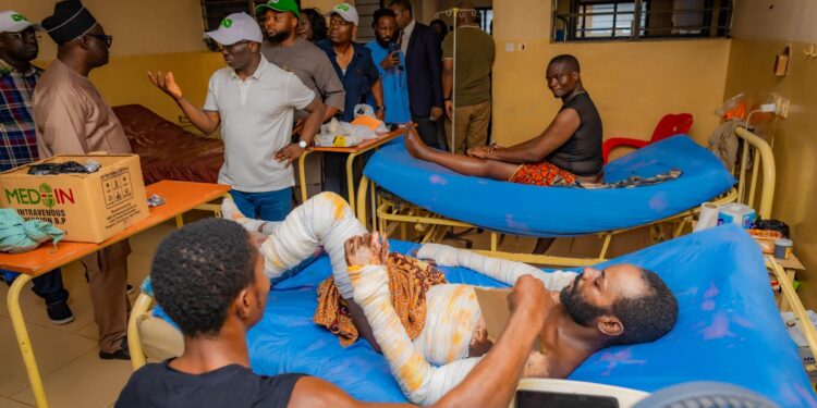 Okpebholo Clears Hospital Bills, Rescues Burn Victim Family as Pregnant Wife Delivers Baby [PHOTOS]